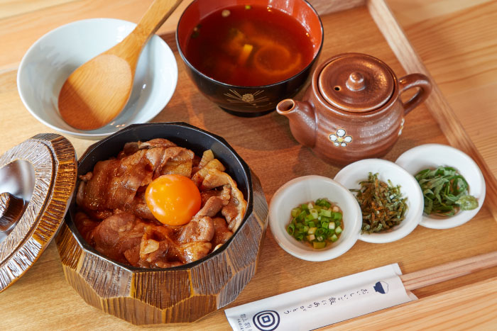 半田カフェ